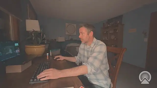 chrisw8140 online show from 04-28-26, 04:06