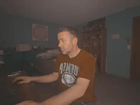 chrisw8140 online show from 06-14-26, 07:43