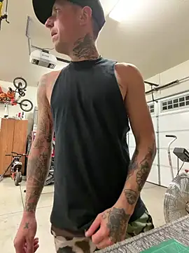 Snapshot of brngitdwn chatting on 03-24-26, 05:01 brngitdwn online show from 03-24-26, 05:01