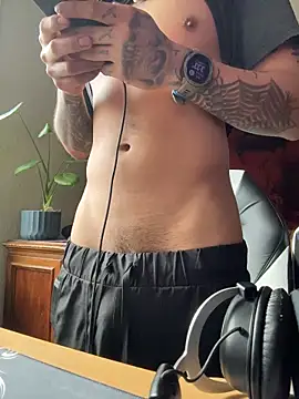 Snapshot of JoeyBlazy chatting on 03-07-26, 11:35 JoeyBlazy online show from 03-07-26, 11:35