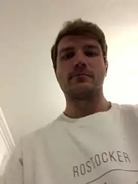 Snapshot of Domssecretom chatting on 01-12-26, 03:45 Domssecretom online show from 01-12-26, 03:45