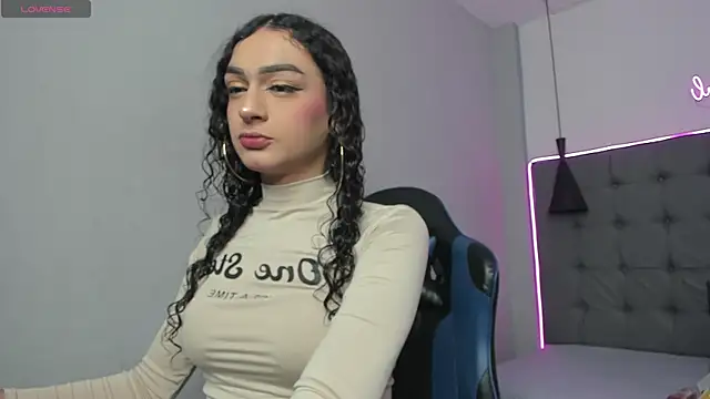 scarletcherry18 online show from 04-26-26, 03:37