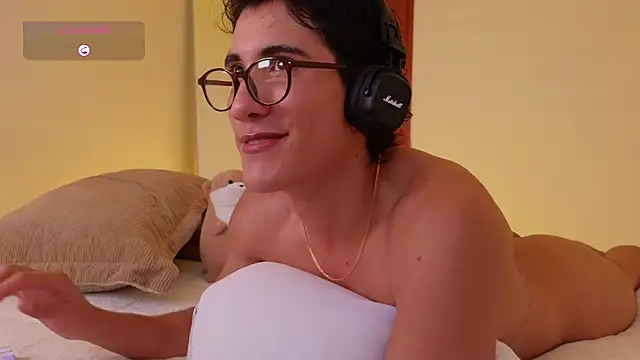 Snapshot of emilio_rivs chatting on 02-25-26, 10:41 emilio rivs online show from 02-25-26, 10:41