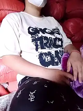 Snapshot of Zoe-666 chatting on 01-18-26, 12:47 Zoe-666 online show from 01-18-26, 12:47