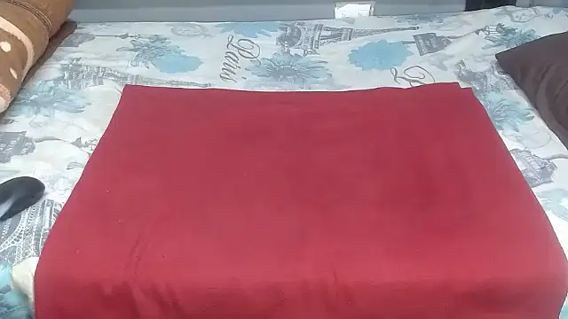 Snapshot of AssQueen32 chatting on 02-25-26, 11:36 AssQueen32 online show from 02-25-26, 11:36