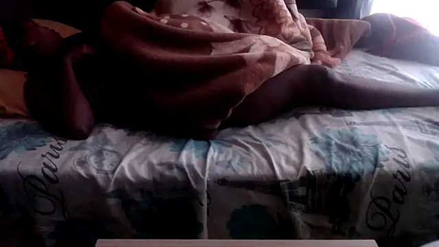 Snapshot of AssQueen32 chatting on 03-03-26, 07:47 AssQueen32 online show from 03-03-26, 07:47