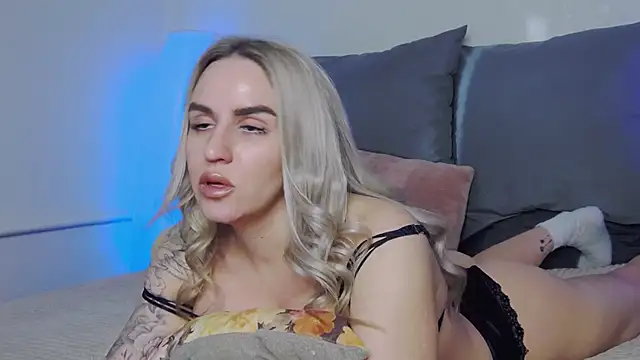 Snapshot of _KSmith_ chatting on 01-15-26, 07:02 KSmith online show from 01-15-26, 07:02