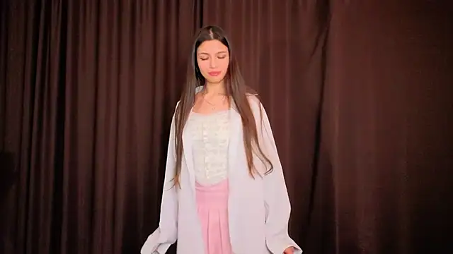 Snapshot of NeliaBermea chatting on 01-15-26, 11:41 NeliaBermea online show from 01-15-26, 11:41