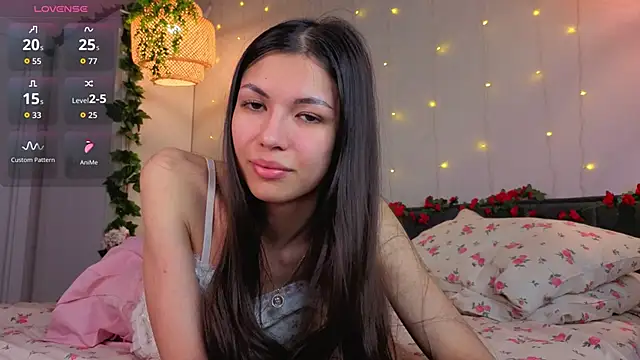 Snapshot of NeliaBermea chatting on 02-17-26, 09:10 NeliaBermea online show from 02-17-26, 09:10