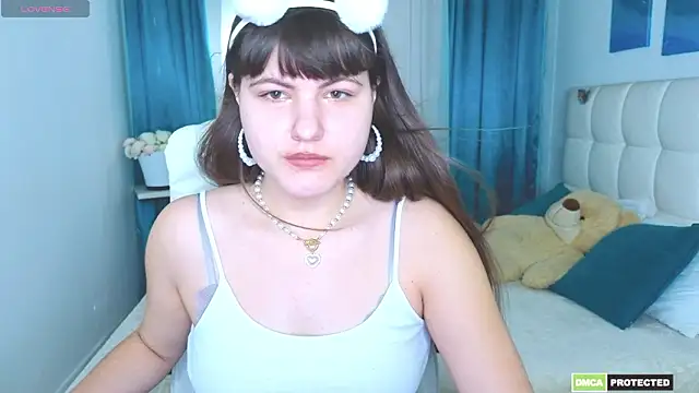 Snapshot of Miss__Poly chatting on 03-08-26, 08:40 Miss Poly online show from 03-08-26, 08:40