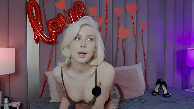 Snapshot of TiffanyStein chatting on 02-09-26, 03:10 TiffanyStein online show from 02-09-26, 03:10