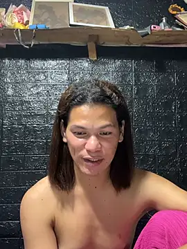 Snapshot of HugeAgatha chatting on 02-22-26, 09:52 HugeAgatha online show from 02-22-26, 09:52