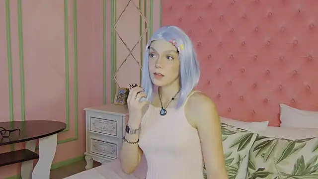 Snapshot of AvaLarson chatting on 03-01-26, 01:13 AvaLarson online show from 03-01-26, 01:13