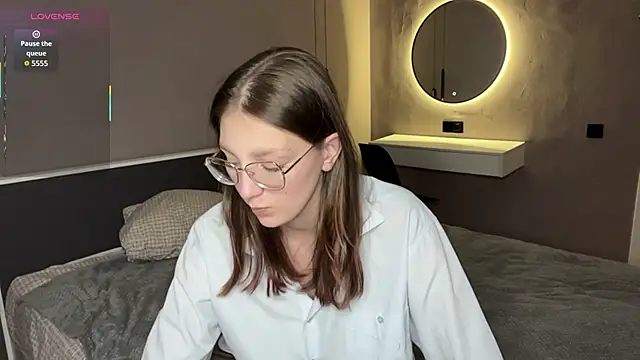 ChrisAmott online show from 04-27-26, 04:38