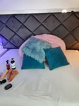 Lucia fastcollins online show from 01-15-26, 01:05