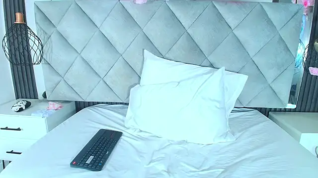 Real virgin Pussy online show from 06-03-26, 01:36