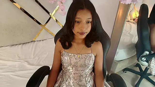 Real virgin Pussy online show from 06-17-26, 05:36