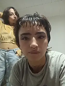 AlexxaAndRileyy online show from 04-12-26, 04:17