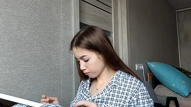 Snapshot of SherrylMaler chatting on 02-02-26, 04:11 SherrylMaler online show from 02-02-26, 04:11