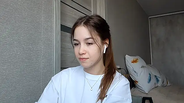 Snapshot of SherrylMaler chatting on 02-08-26, 04:27 SherrylMaler online show from 02-08-26, 04:27