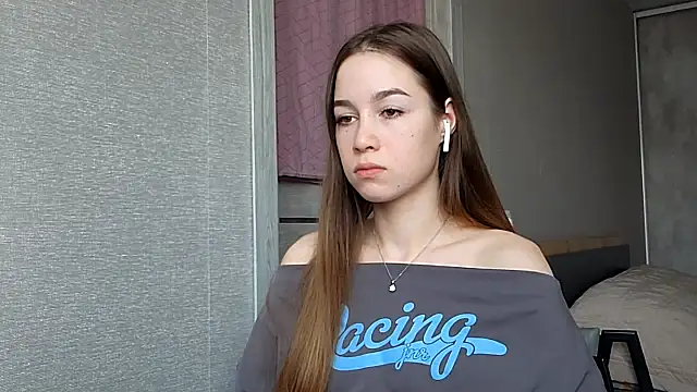 Snapshot of SherrylMaler chatting on 02-09-26, 04:49 SherrylMaler online show from 02-09-26, 04:49