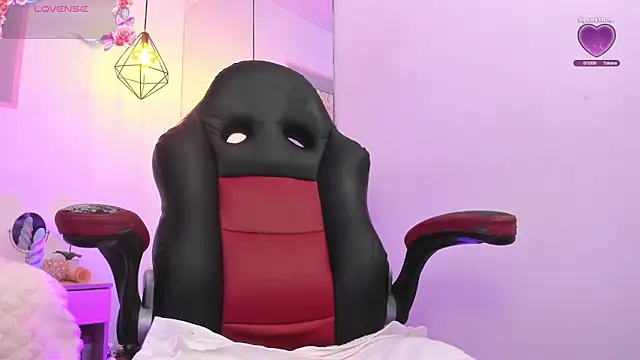 Snapshot of april_jones05 chatting on 02-23-26, 11:18 april jones05 online show from 02-23-26, 11:18