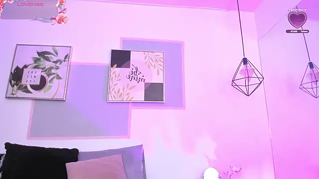 Snapshot of april_jones05 chatting on 03-10-26, 12:32 april jones05 online show from 03-10-26, 12:32