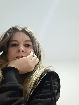 Snapshot of Didi2081 chatting on 01-12-26, 06:46 Didi2081 online show from 01-12-26, 06:46