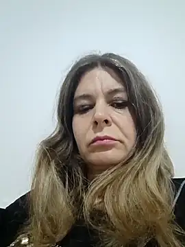 Snapshot of Didi2081 chatting on 01-31-26, 07:56 Didi2081 online show from 01-31-26, 07:56