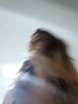 Snapshot of Didi2081 chatting on 02-07-26, 02:21 Didi2081 online show from 02-07-26, 02:21