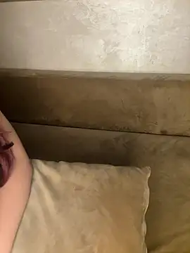 Snapshot of lily_bitch chatting on 02-07-26, 09:18 lily bitch online show from 02-07-26, 09:18