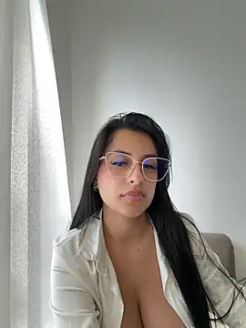 Snapshot of Mia_arabs chatting on 03-10-26, 08:14 Mia arabs online show from 03-10-26, 08:14