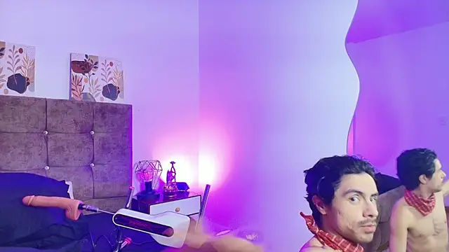Ethan Briggs  online show from 07-10-26, 03:33