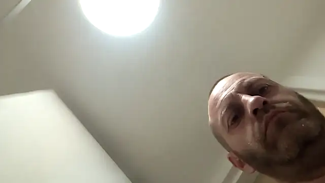 Snapshot of sterng6969 chatting on 02-05-26, 04:50 sterng6969 online show from 02-05-26, 04:50