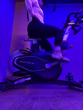 Pretty  Milf online show from 03-03-26, 03:07