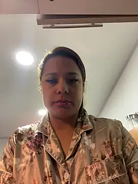 Pretty  Milf online show from 07-19-26, 02:43