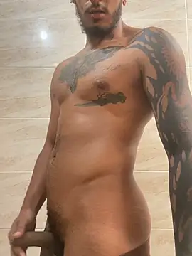 Snapshot of liyamjunior chatting on 02-03-26, 07:19 liyamjunior online show from 02-03-26, 07:19