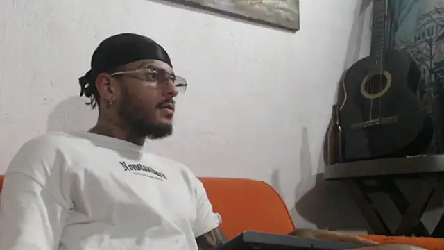 Snapshot of liyamjunior chatting on 02-17-26, 03:14 liyamjunior online show from 02-17-26, 03:14