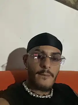 Snapshot of liyamjunior chatting on 02-26-26, 02:21 liyamjunior online show from 02-26-26, 02:21