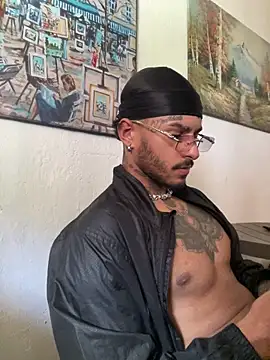 Snapshot of liyamjunior chatting on 03-13-26, 05:41 liyamjunior online show from 03-13-26, 05:41