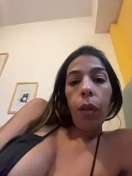 Snapshot of miafoxmia chatting on 03-10-26, 06:46 miafoxmia online show from 03-10-26, 06:46