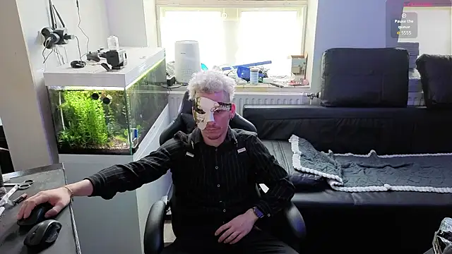 Snapshot of Rayzel_White chatting on 02-01-26, 12:15 Rayzel White online show from 02-01-26, 12:15