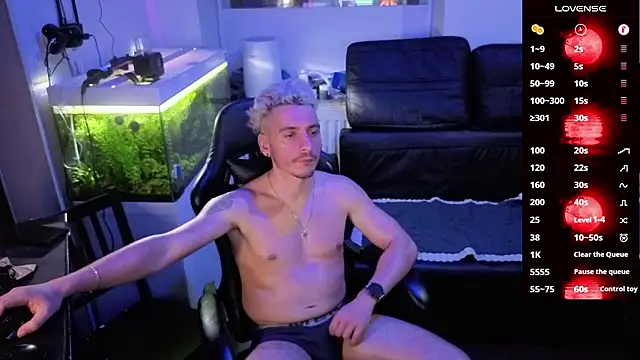 Snapshot of Rayzel_White chatting on 02-13-26, 11:56 Rayzel White online show from 02-13-26, 11:56