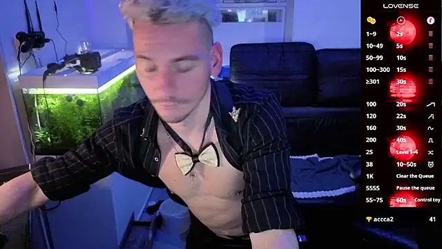 Snapshot of Rayzel_White chatting on 02-14-26, 10:06 Rayzel White online show from 02-14-26, 10:06