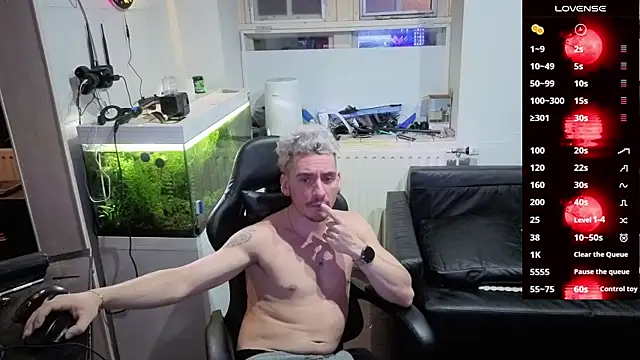 Snapshot of Rayzel_White chatting on 02-17-26, 10:49 Rayzel White online show from 02-17-26, 10:49