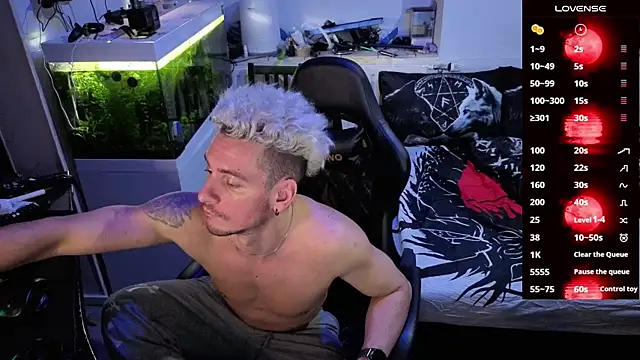 Snapshot of Rayzel_White chatting on 02-23-26, 01:47 Rayzel White online show from 02-23-26, 01:47