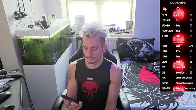 Snapshot of Rayzel_White chatting on 02-23-26, 01:52 Rayzel White online show from 02-23-26, 01:52