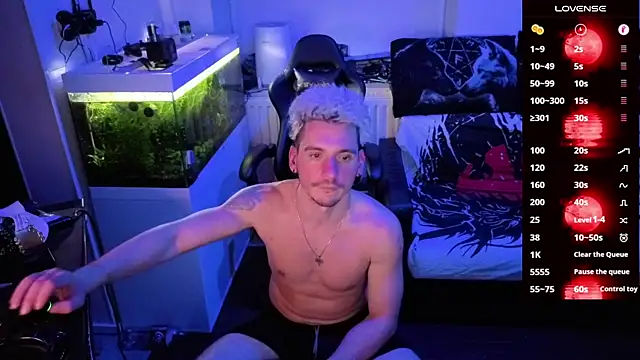 Snapshot of Rayzel_White chatting on 02-26-26, 09:25 Rayzel White online show from 02-26-26, 09:25