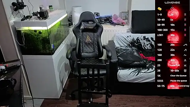 Snapshot of Rayzel_White chatting on 03-02-26, 08:04 Rayzel White online show from 03-02-26, 08:04