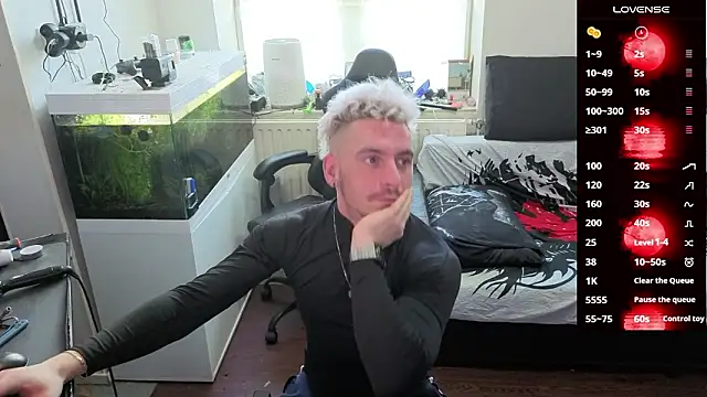 Snapshot of Rayzel_White chatting on 03-04-26, 12:11 Rayzel White online show from 03-04-26, 12:11